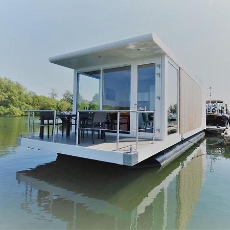 Villa Houseboat Martinique Maastricht Exterior foto