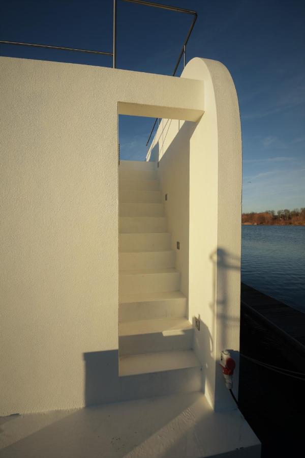Villa Houseboat Martinique Maastricht Exterior foto